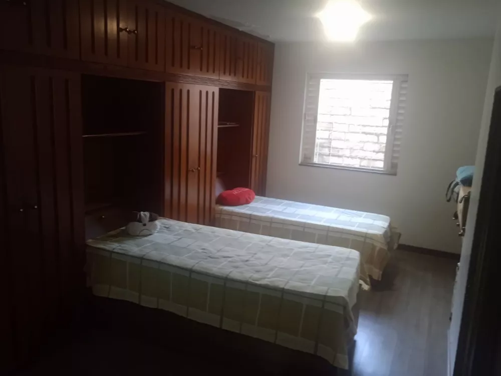 Casa à venda com 4 quartos, 239m² - Foto 17