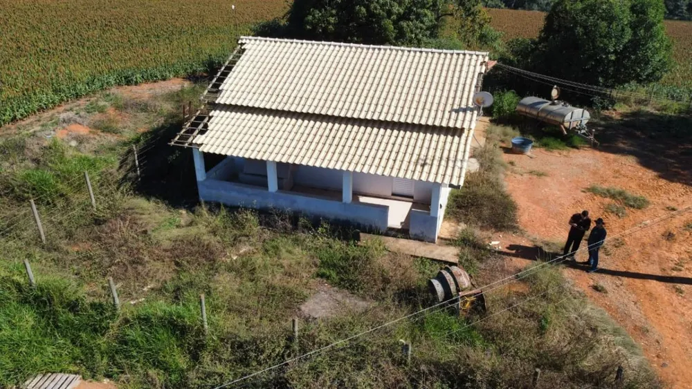 Sítio, 1 quarto, 47000 m² - Foto 8