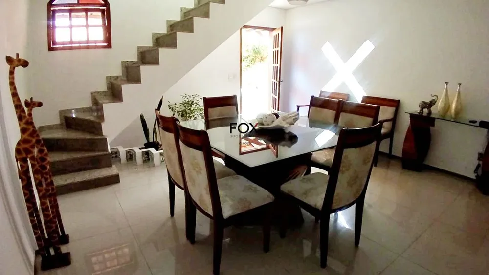 Casa, 4 quartos, 211 m² - Foto 1