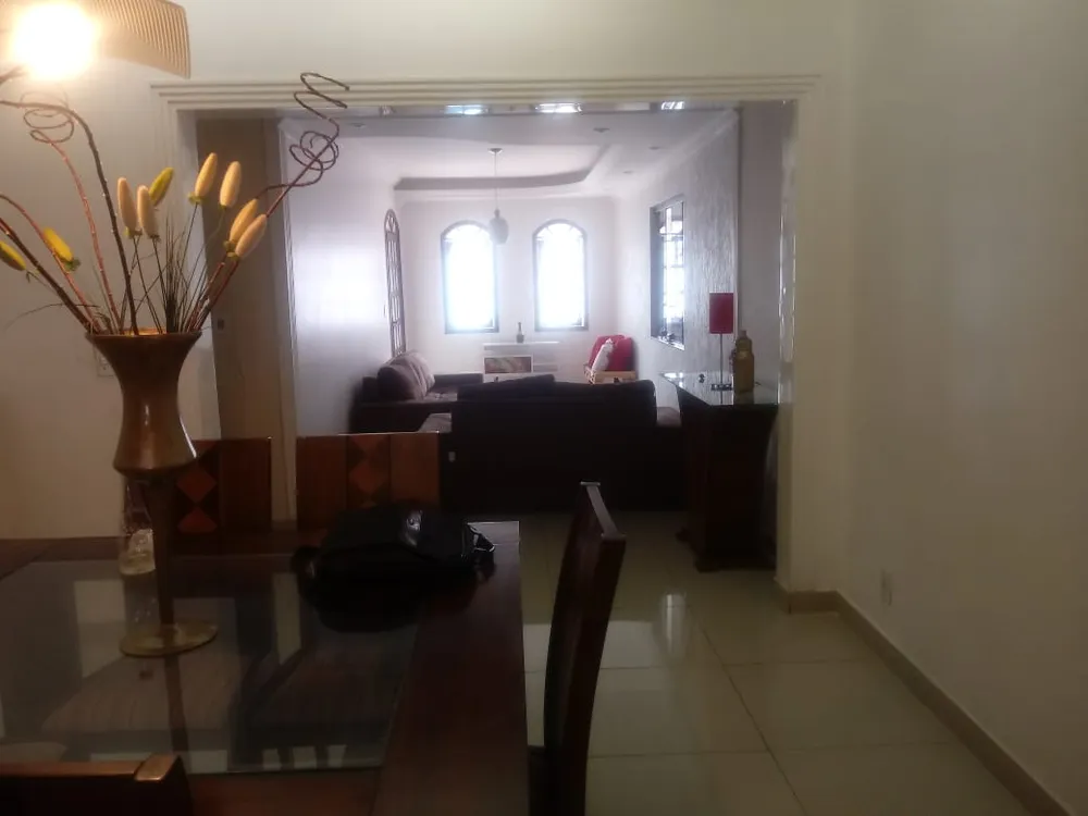 Casa, 3 quartos, 215 m² - Foto 2