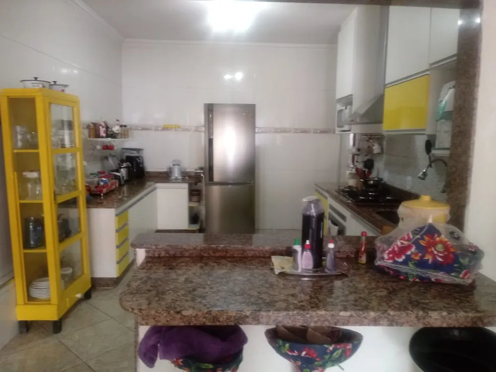 Casa, 3 quartos, 215 m² - Foto 8