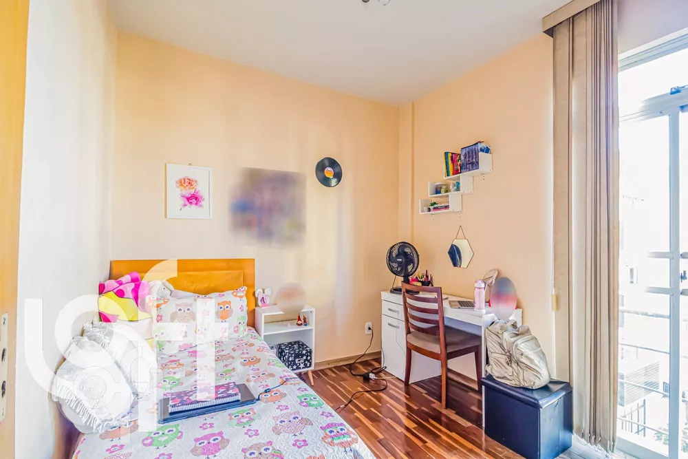 Apartamento à venda com 3 quartos, 93m² - Foto 4