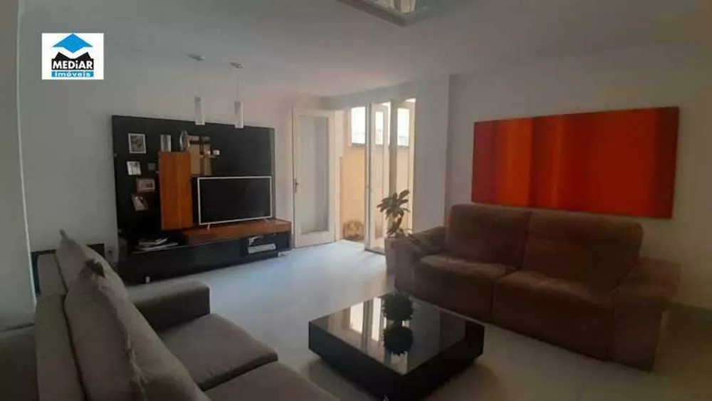 Apartamento à venda com 3 quartos, 158m² - Foto 1