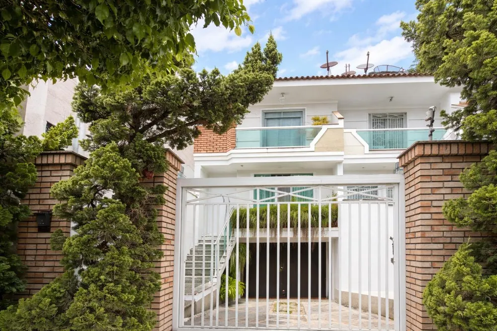 Casa, 4 quartos, 230 m² - Foto 1