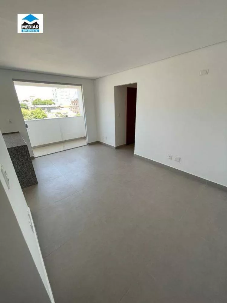 Apartamento à venda com 2 quartos, 59m² - Foto 2