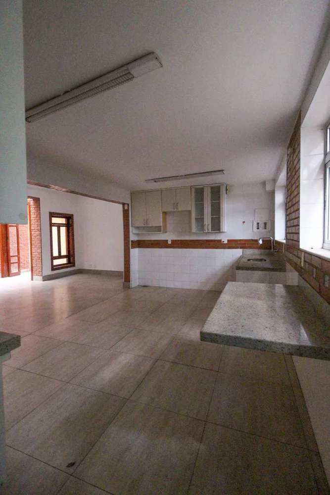 Apartamento à venda com 3 quartos, 110m² - Foto 1