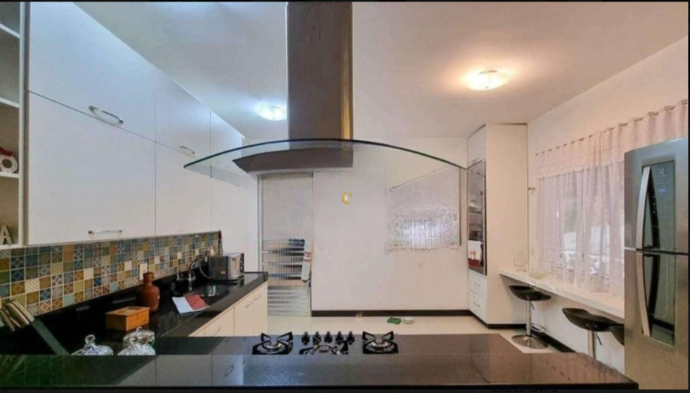 Casa à venda com 5 quartos, 366m² - Foto 5