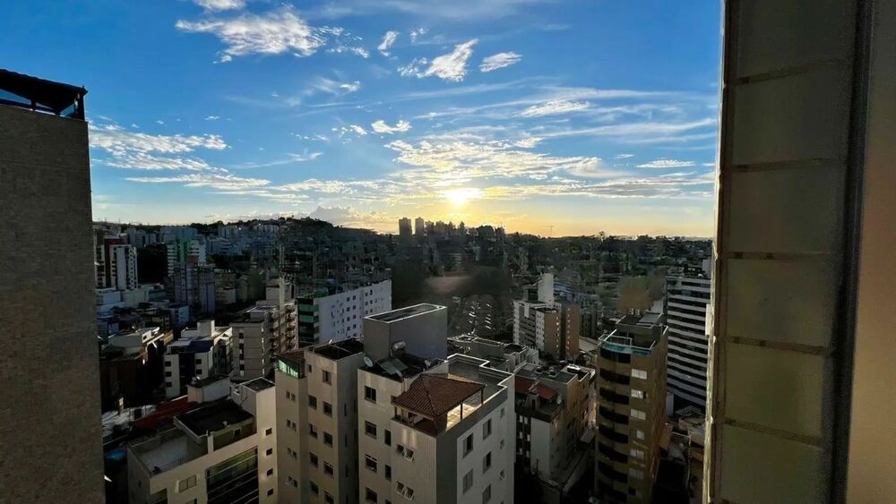 Apartamento à venda com 4 quartos, 176m² - Foto 3