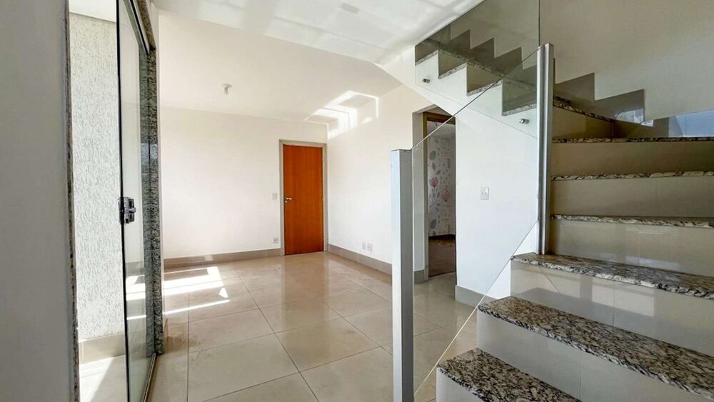 Cobertura à venda com 2 quartos, 114m² - Foto 1