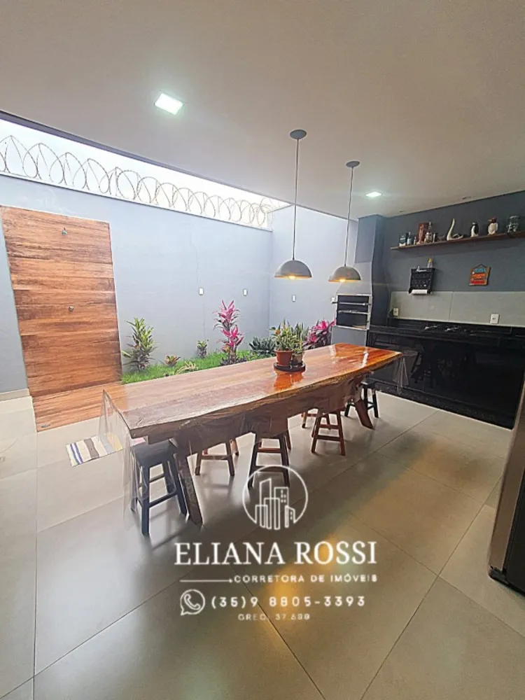 Casa, 4 quartos, 210 m² - Foto 1
