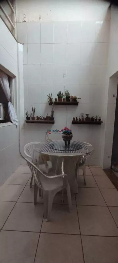 Casa à venda com 3 quartos, 129m² - Foto 25