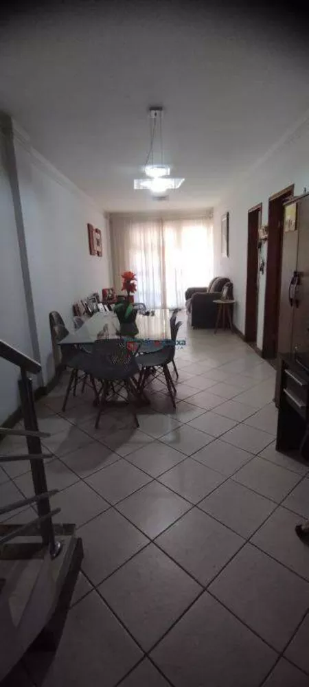 Casa à venda com 3 quartos, 129m² - Foto 7