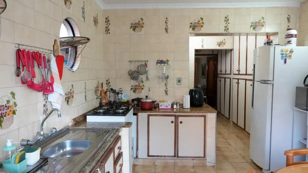 Casa, 3 quartos, 185 m² - Foto 1