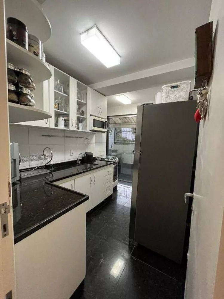 Apartamento à venda com 3 quartos, 156m² - Foto 11
