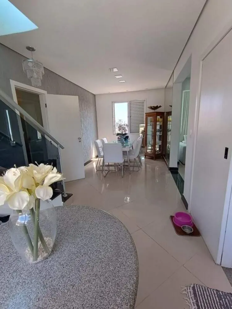 Cobertura, 3 quartos, 180 m² - Foto 2