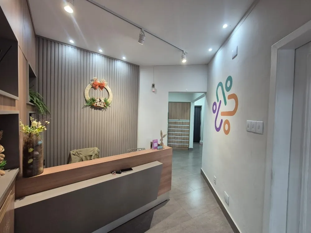 Casa, 5 quartos, 240 m² - Foto 1