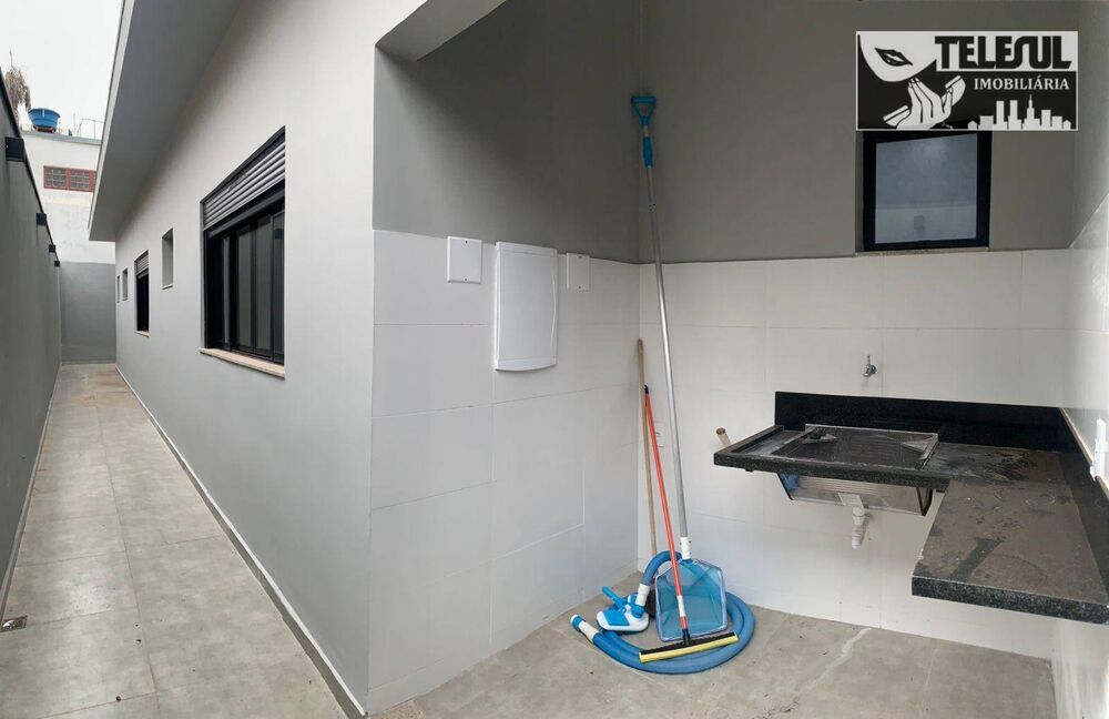 Casa à venda com 3 quartos, 363m² - Foto 4