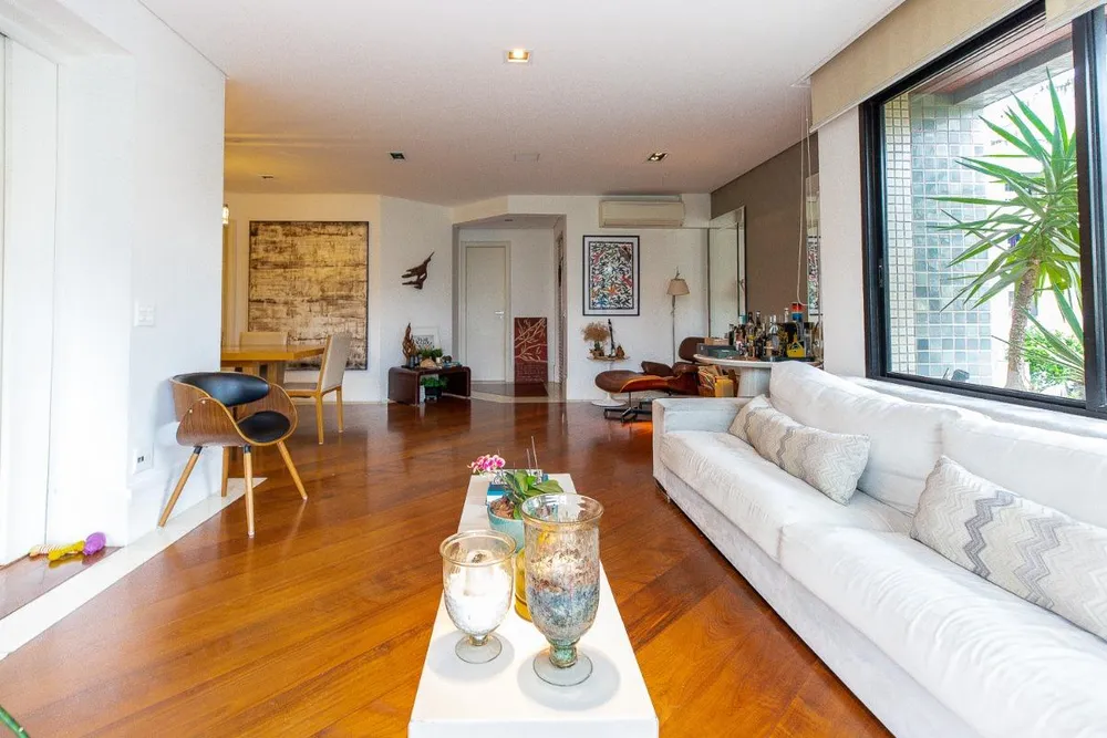 Apartamento, 3 quartos, 205 m² - Foto 2