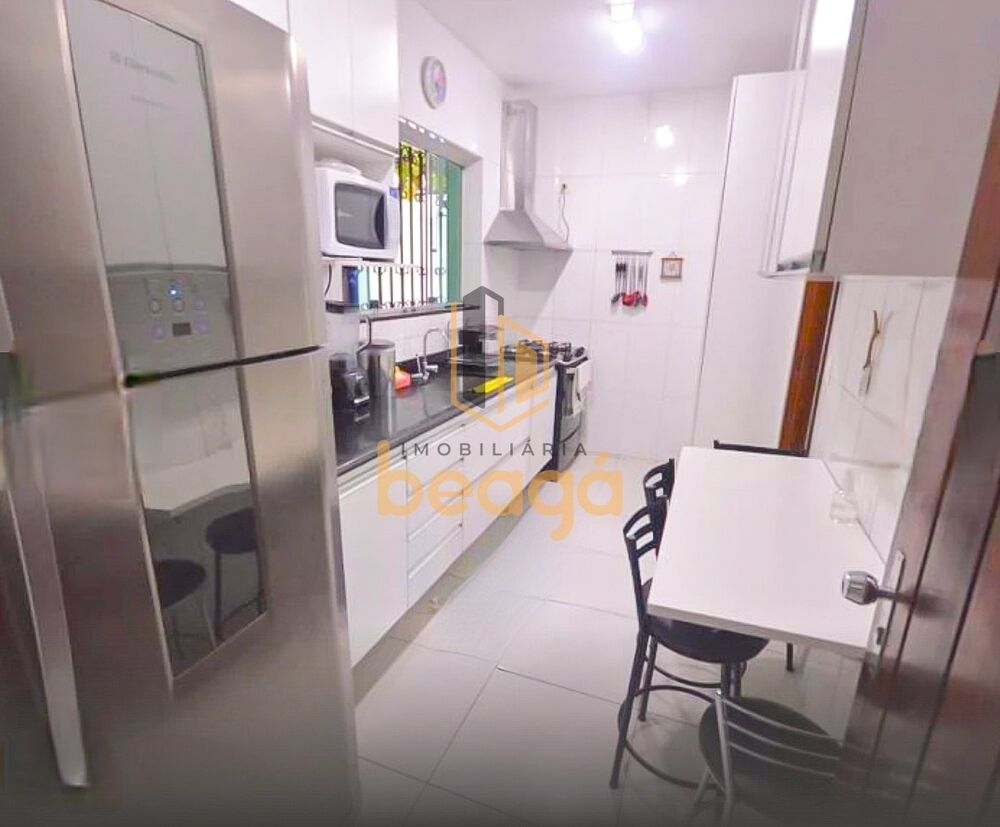 Casa à venda com 4 quartos, 216m² - Foto 6