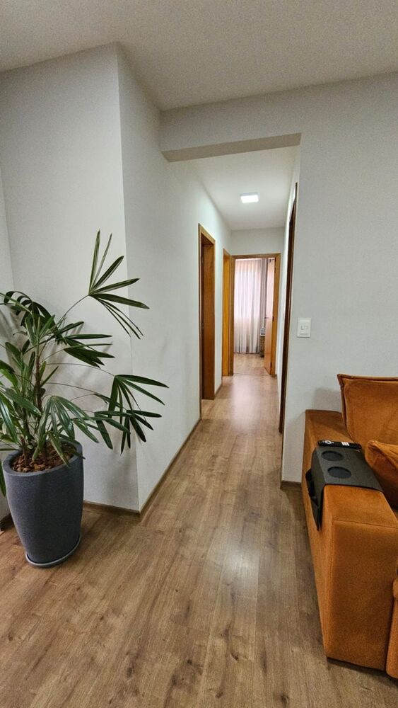 Apartamento à venda com 3 quartos, 144m² - Foto 2