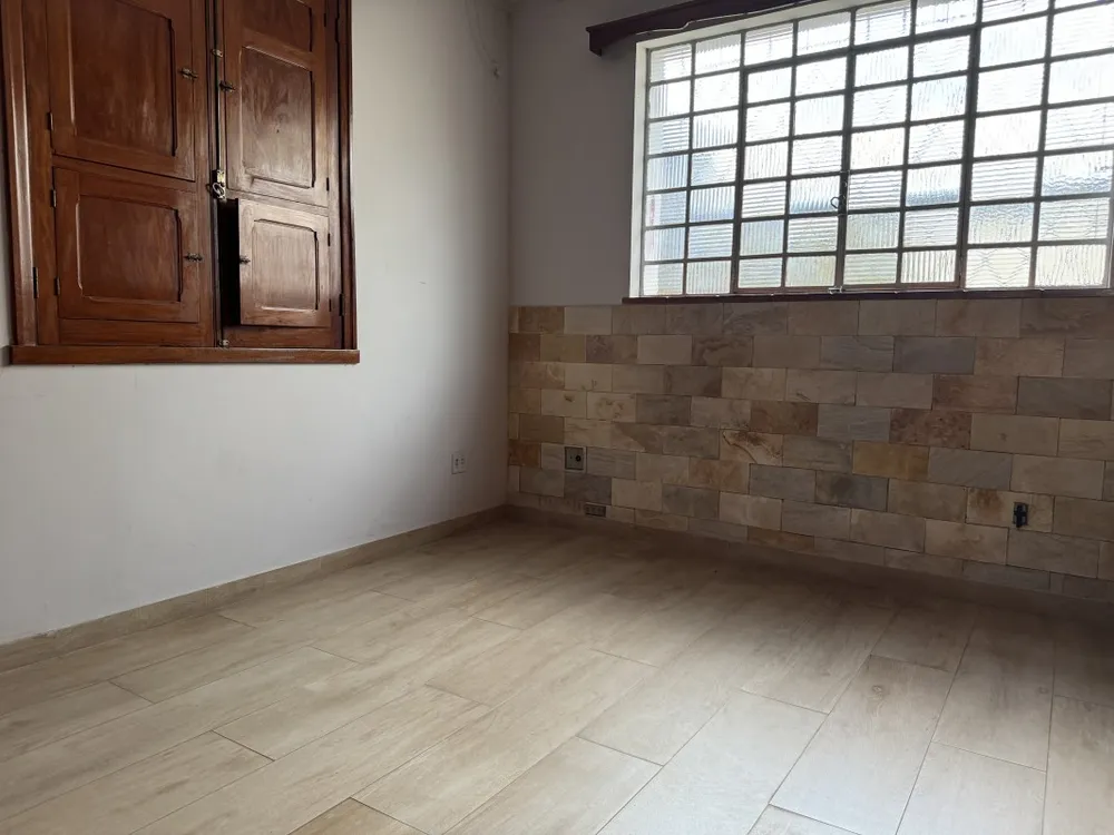 Casa, 3 quartos, 220 m² - Foto 2