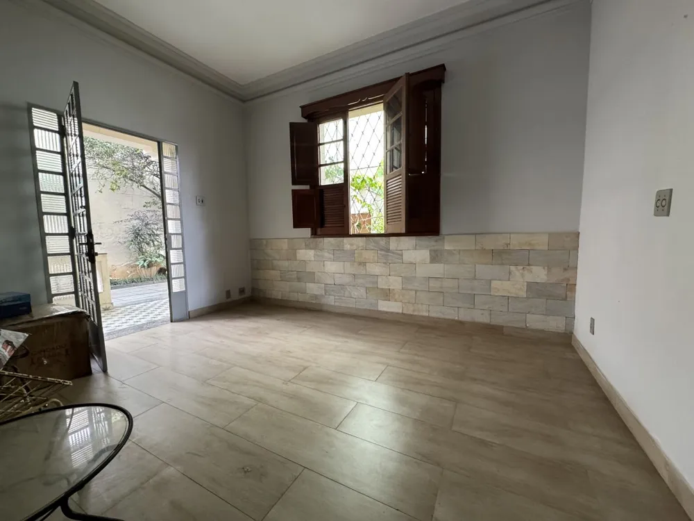 Casa, 3 quartos, 220 m² - Foto 1