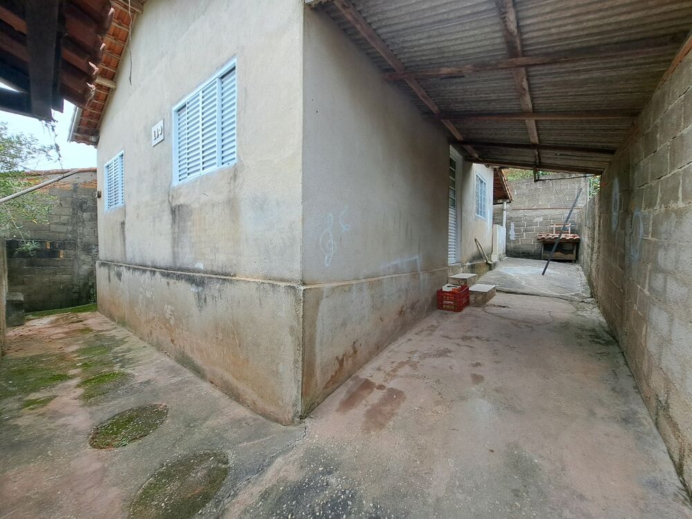 Casa para alugar com 3 quartos, 54m² - Foto 2