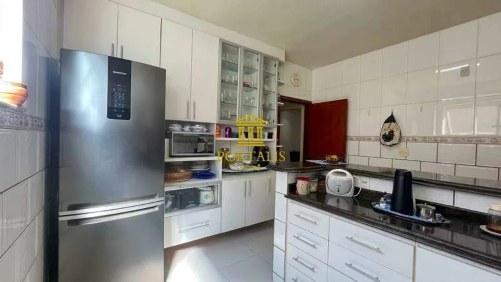 Cobertura, 3 quartos, 201 m² - Foto 2