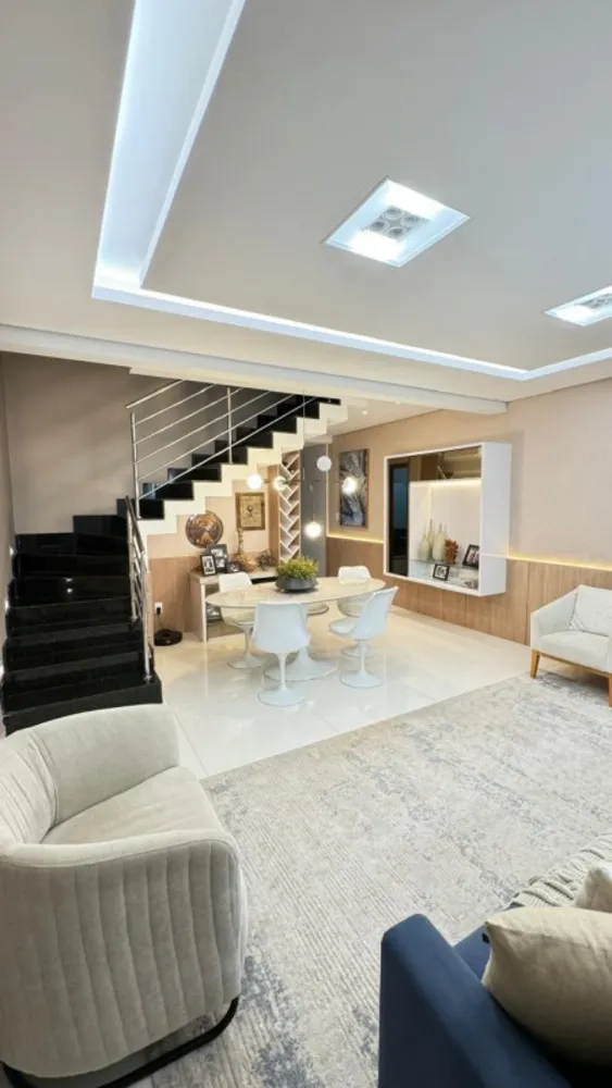 Casa, 3 quartos, 143 m² - Foto 1