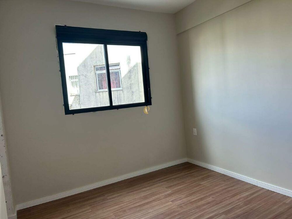 Apartamento à venda com 2 quartos, 64m² - Foto 4