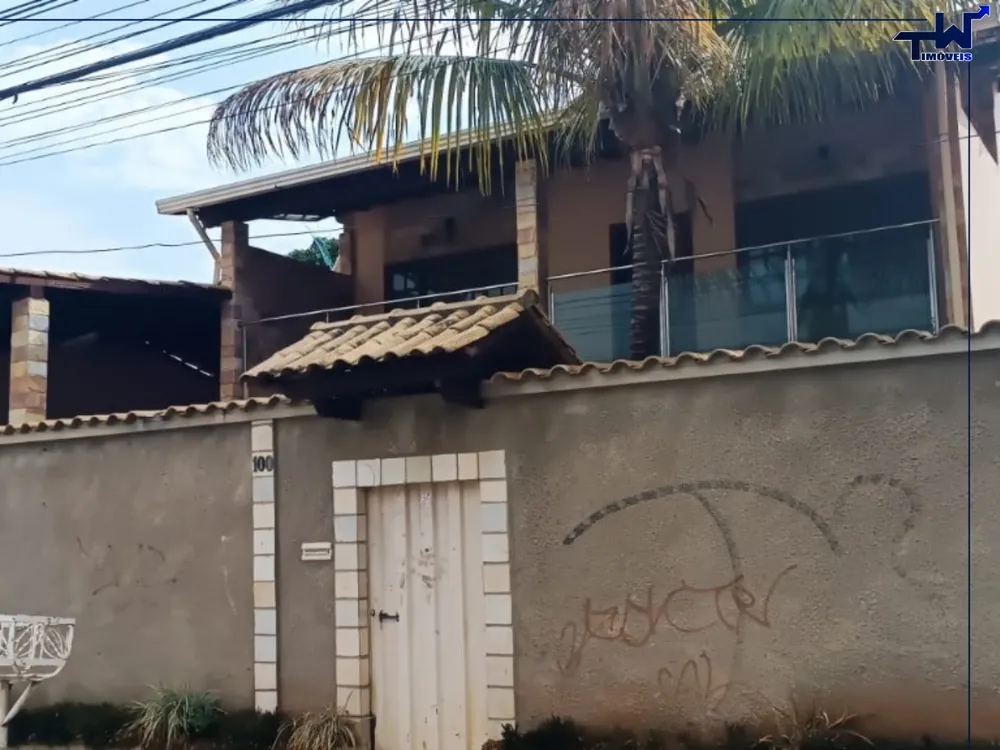 Casa, 6 quartos, 284 m² - Foto 1