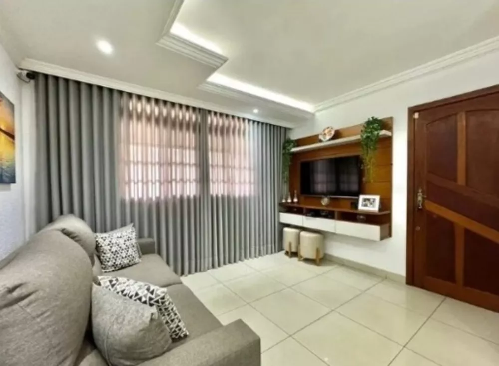 Casa à venda com 3 quartos, 180m² - Foto 4