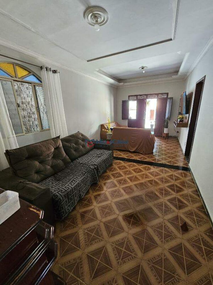 Casa à venda com 3 quartos, 155m² - Foto 1