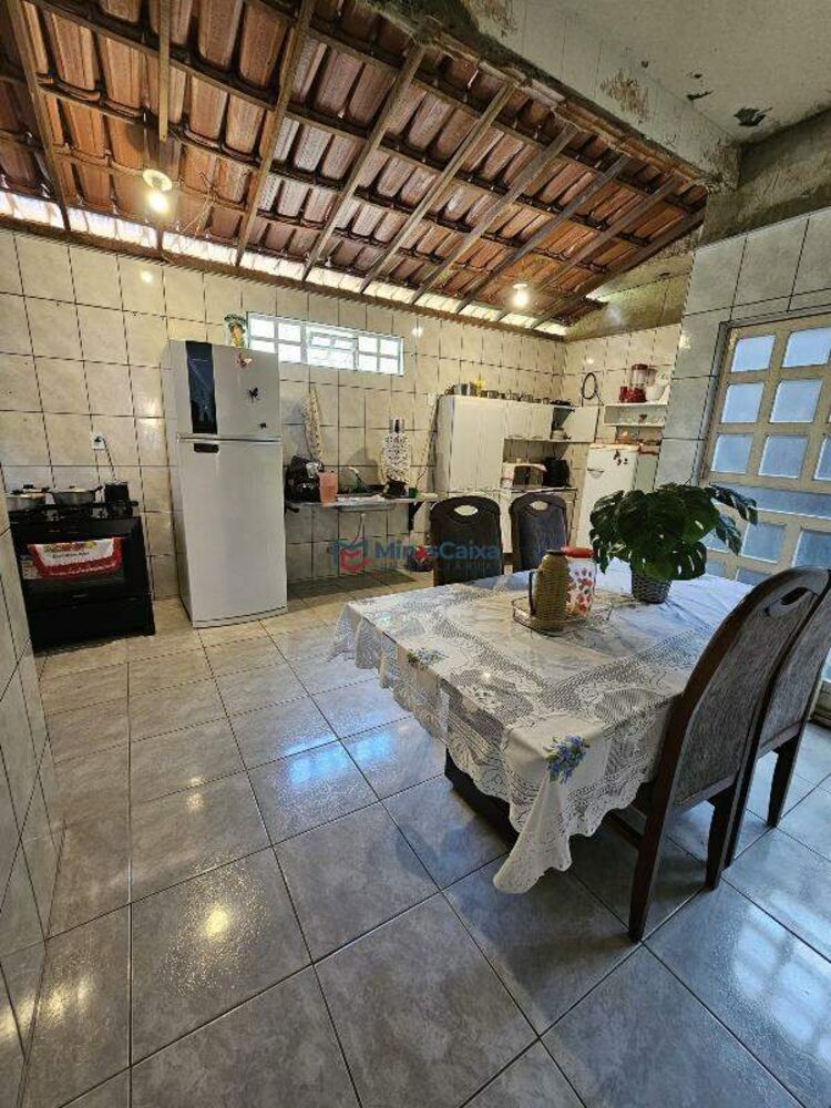 Casa à venda com 3 quartos, 155m² - Foto 3