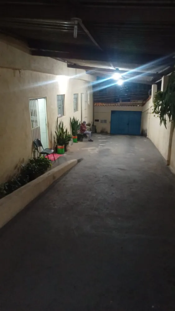 Casa, 5 quartos, 143 m² - Foto 1