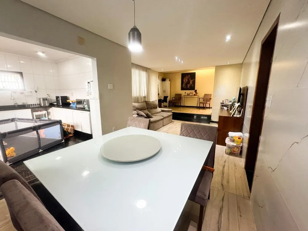 Casa, 3 quartos, 206 m² - Foto 3