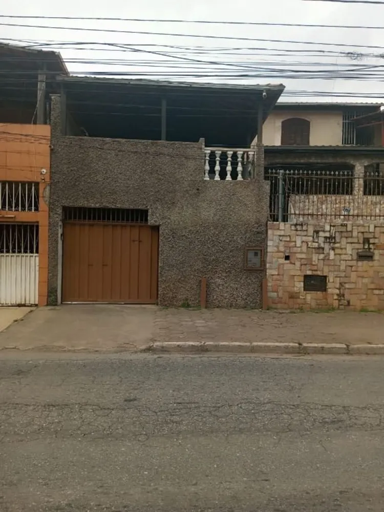 Casa, 3 quartos, 200 m² - Foto 1
