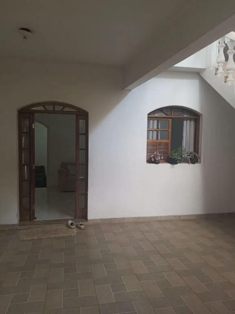 Casa, 3 quartos, 200 m² - Foto 2