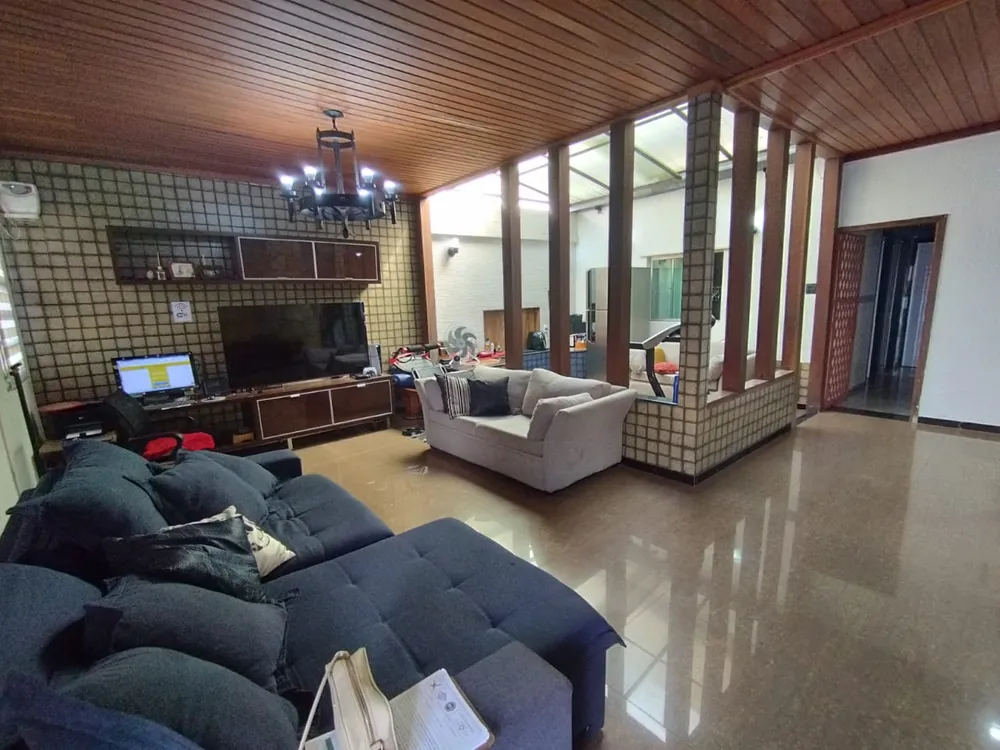 Casa, 4 quartos, 292 m² - Foto 2