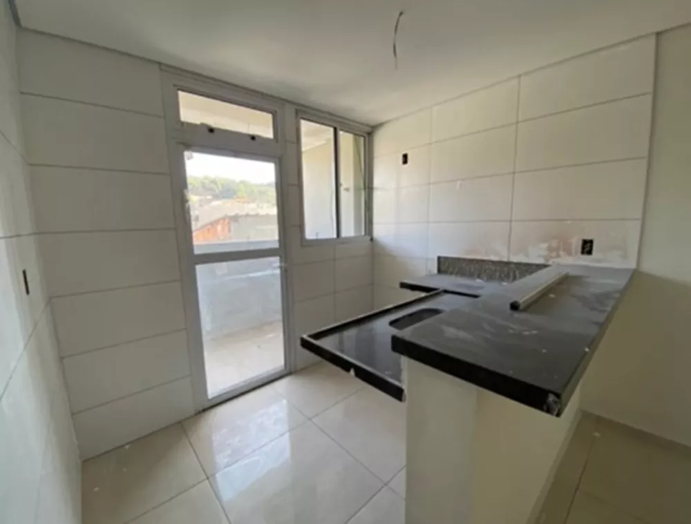 Apartamento à venda com 2 quartos, 58m² - Foto 2