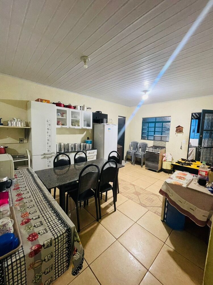 Casa à venda com 3 quartos, 360m² - Foto 4