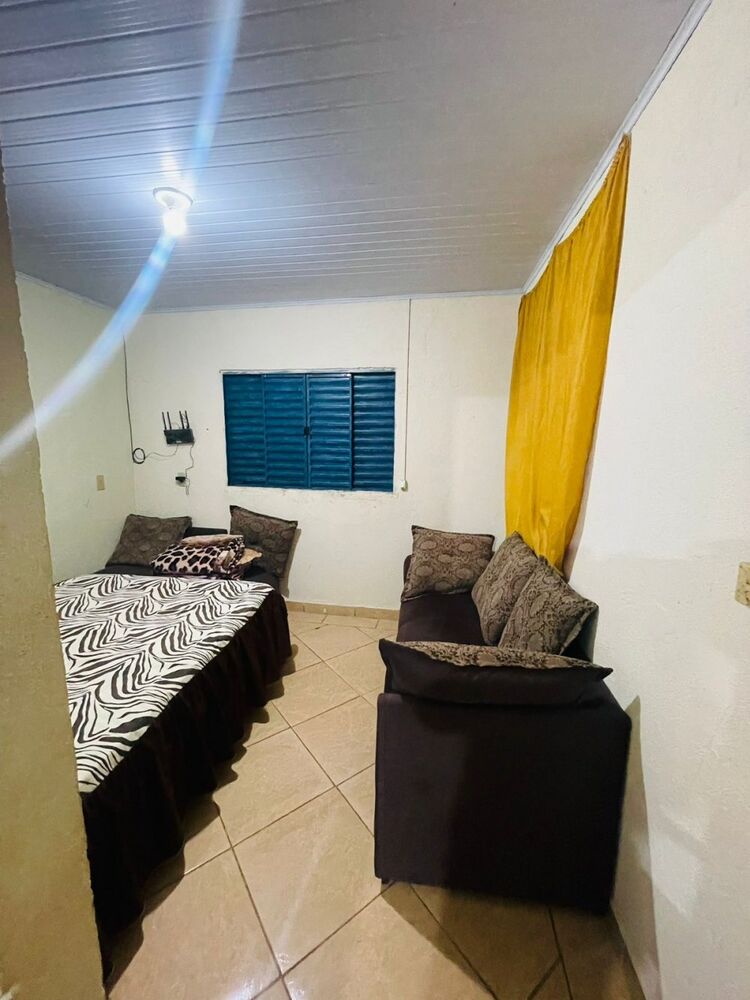 Casa à venda com 3 quartos, 360m² - Foto 2