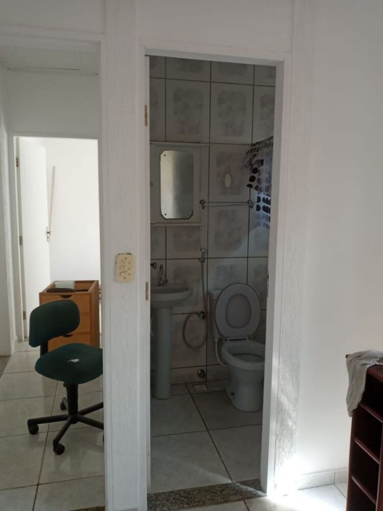 Casa à venda com 5 quartos, 190m² - Foto 2