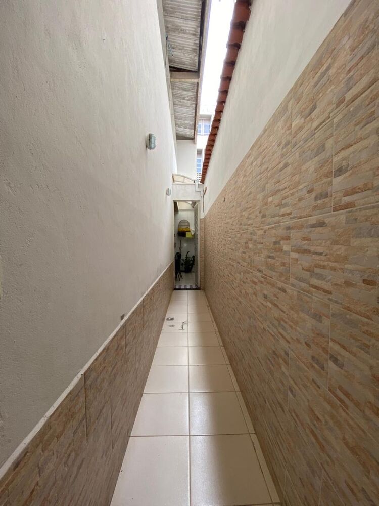 Casa à venda com 3 quartos, 216m² - Foto 4
