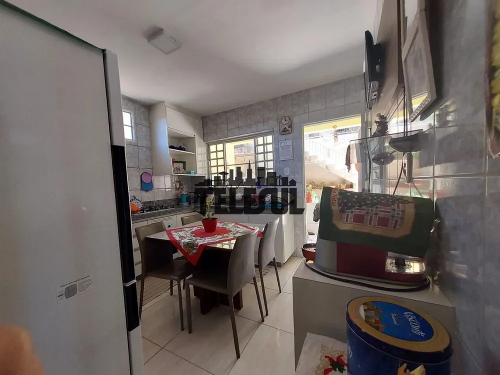 Casa, 2 quartos, 250 m² - Foto 13