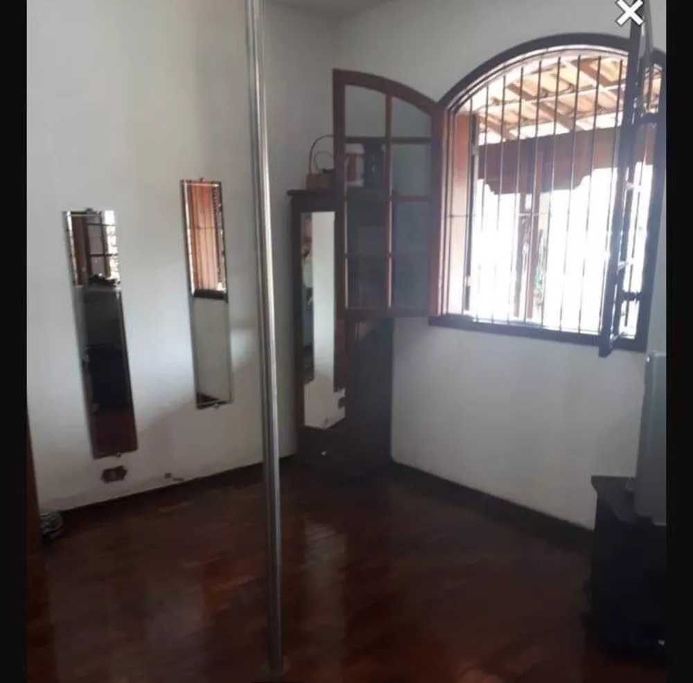 Casa à venda com 3 quartos, 360m² - Foto 7