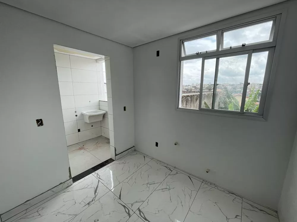 Apartamento à venda com 3 quartos, 75m² - Foto 4