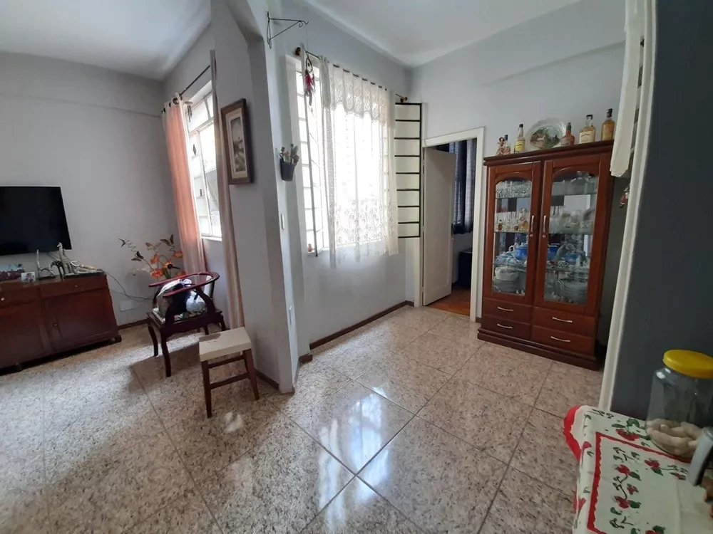 Apartamento à venda com 2 quartos, 68m² - Foto 5