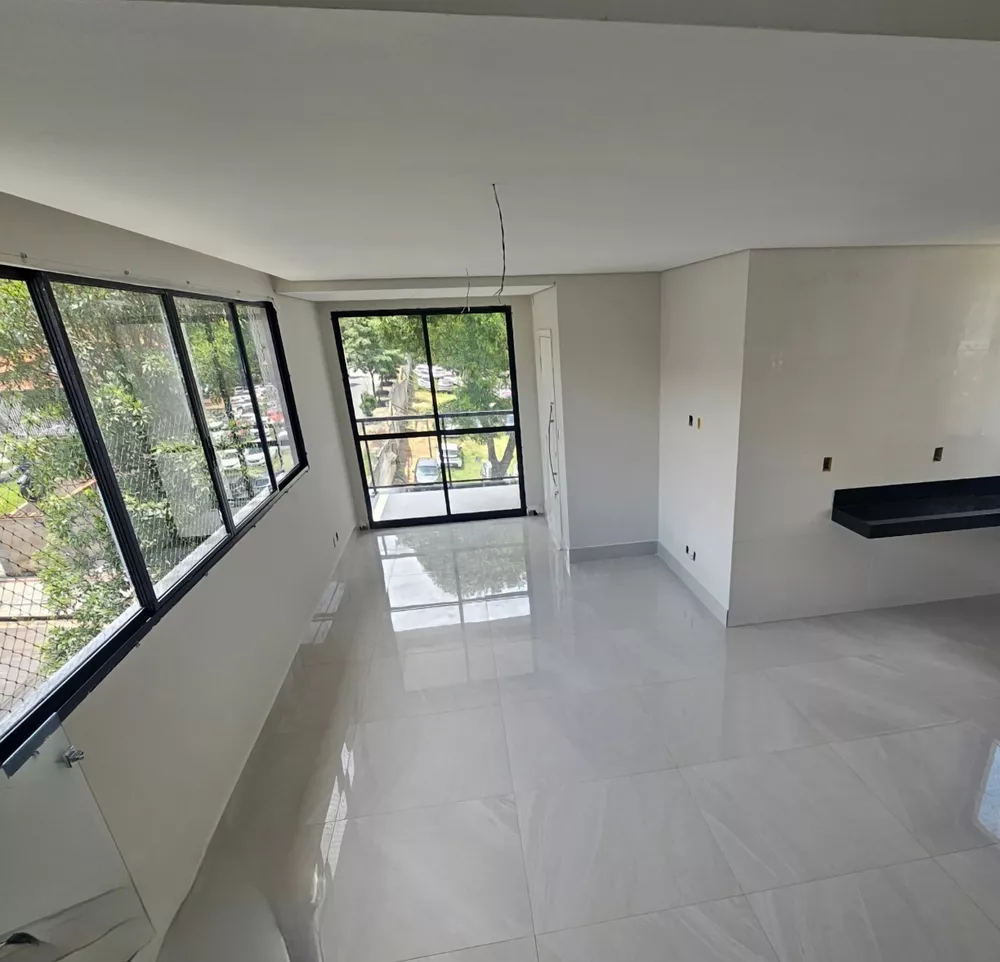 Apartamento à venda com 4 quartos, 48m² - Foto 2