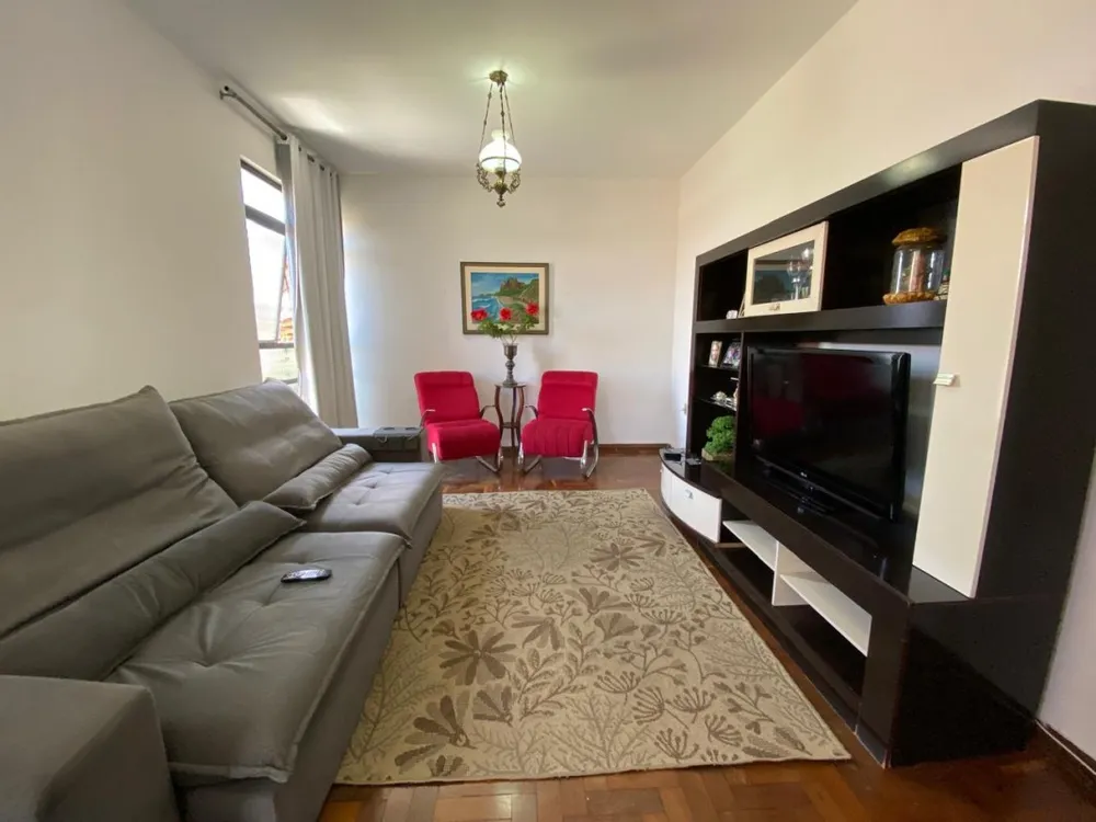 Casa, 3 quartos, 192 m² - Foto 2